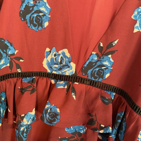 FLORAL ROMPER SIZE M - Picture 3 of 6